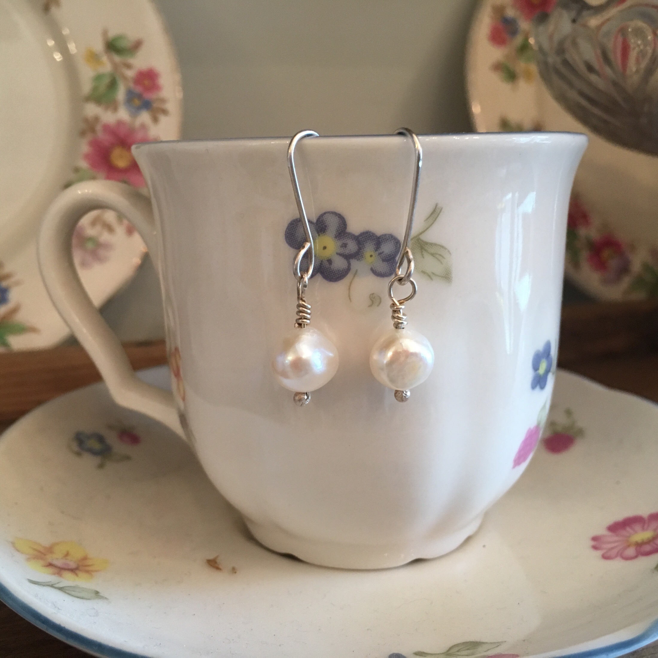 Silver fresh water pearl drop earrings